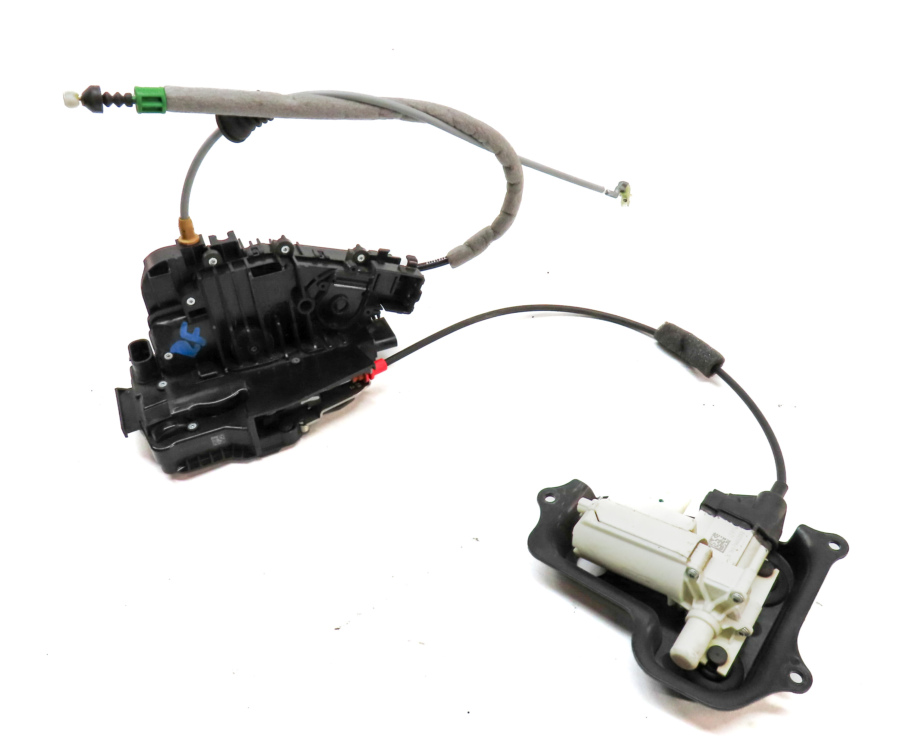 13-20 MERCEDES GL GLE GLS S FRONT RIGHT PASSENGER DOOR LATCH w/ SOFT CLOSE MOTOR — exact item pictured